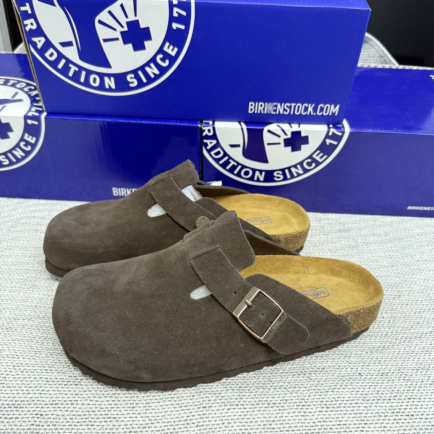 Soft Footbed Suede Clog Sandals – Boston